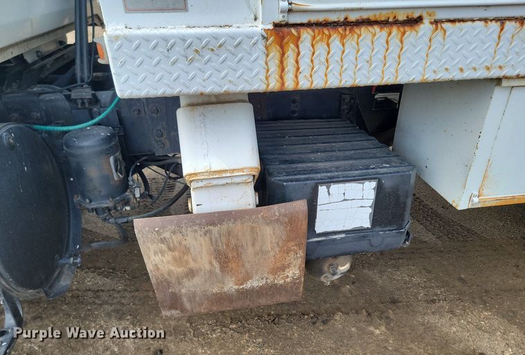 image for item DP5677 1992 White GMC  WG crane truck