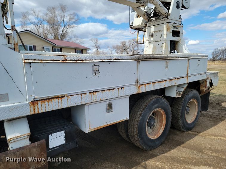 image for item DP5677 1992 White GMC  WG crane truck