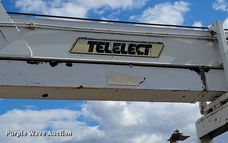 image for item DP5677 1992 White GMC  WG crane truck