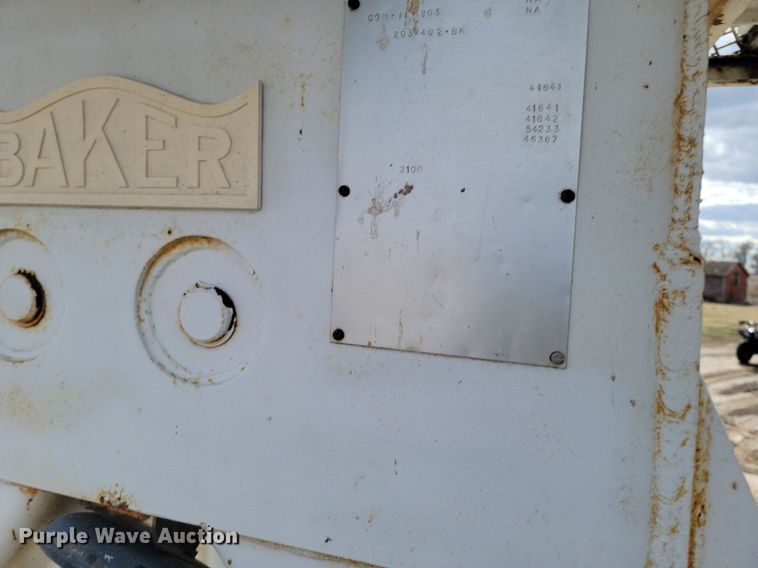 image for item DP5677 1992 White GMC  WG crane truck