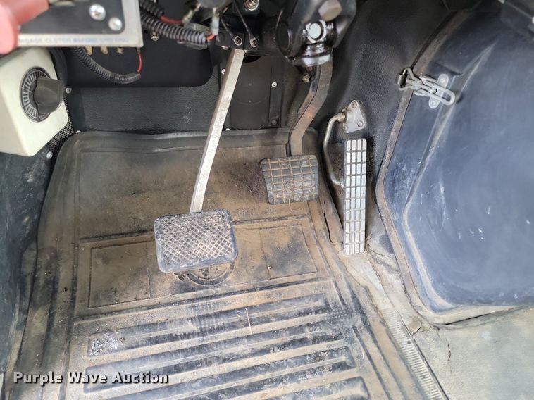 image for item DP5677 1992 White GMC  WG crane truck