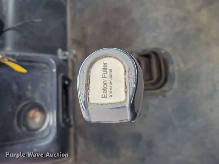 image for item DP5677 1992 White GMC  WG crane truck