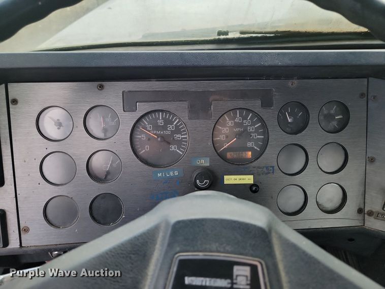 image for item DP5677 1992 White GMC  WG crane truck