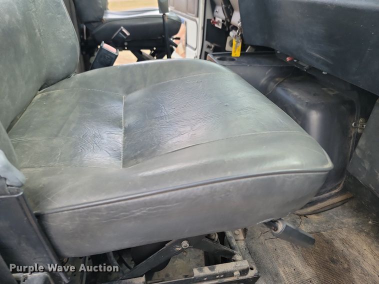 image for item DP5677 1992 White GMC  WG crane truck