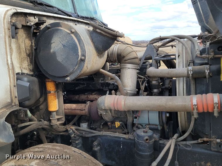 image for item DP5677 1992 White GMC  WG crane truck