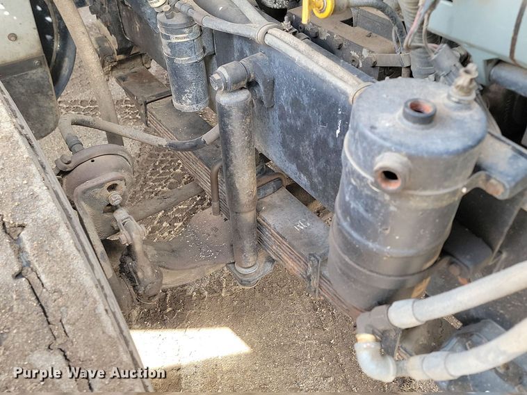 image for item DP5677 1992 White GMC  WG crane truck