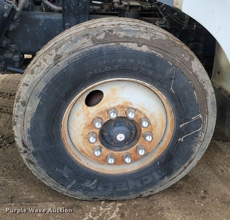 image for item DP5677 1992 White GMC  WG crane truck