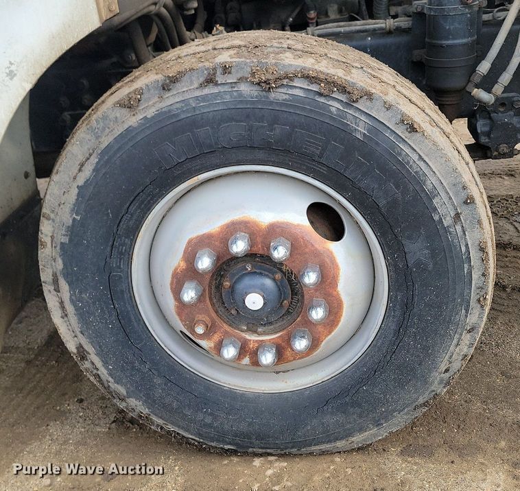 image for item DP5677 1992 White GMC  WG crane truck