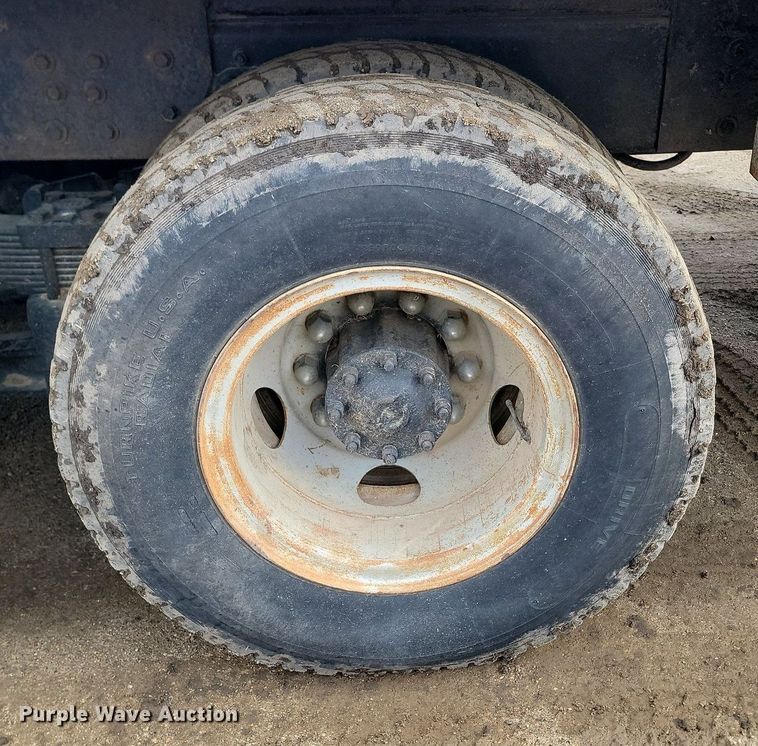 image for item DP5677 1992 White GMC  WG crane truck