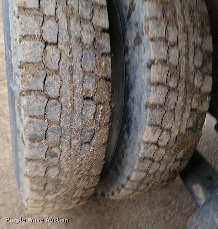 image for item DP5677 1992 White GMC  WG crane truck