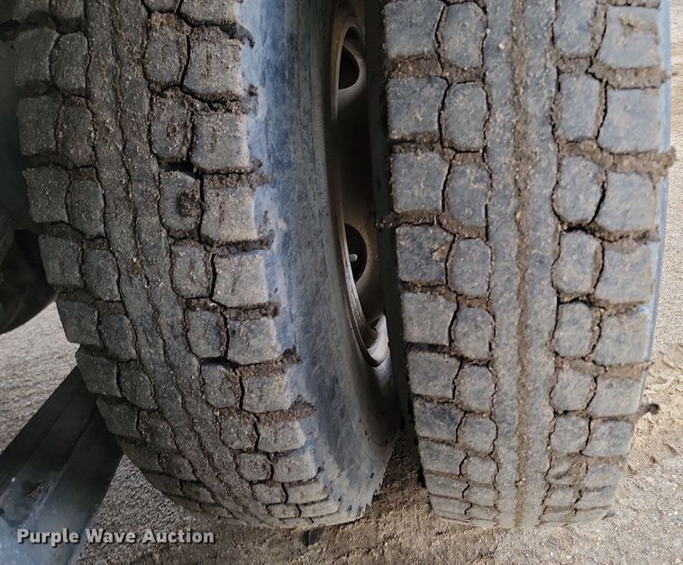 image for item DP5677 1992 White GMC  WG crane truck