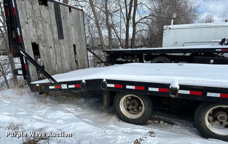 image for item DQ0621 2007 Towmaster T50 equipment trailer