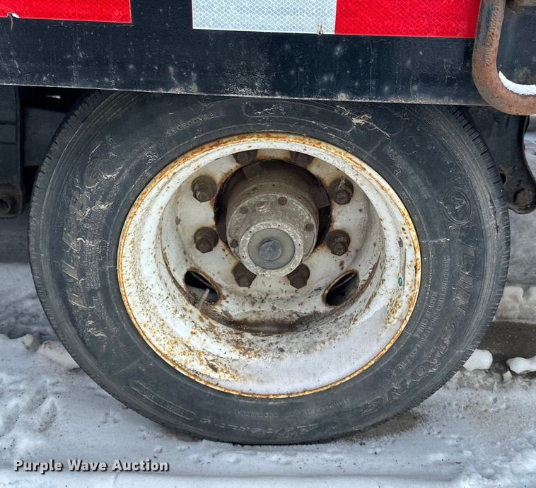 image for item DQ0621 2007 Towmaster T50 equipment trailer