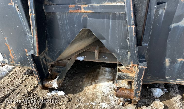 image for item DQ0622 K&H Welding roll-off dumpster