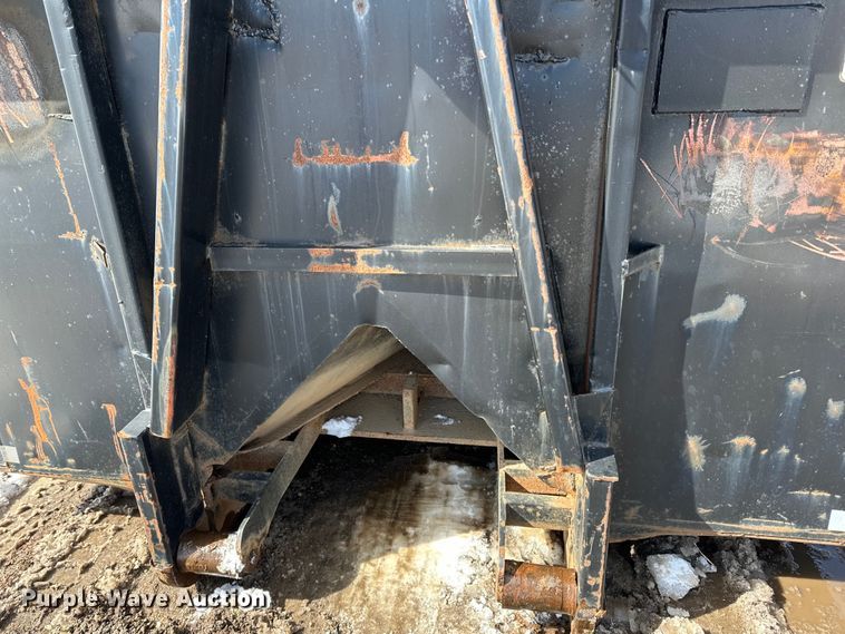 image for item DQ0622 K&H Welding roll-off dumpster