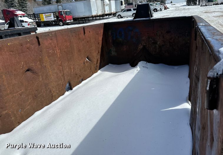image for item DQ0622 K&H Welding roll-off dumpster
