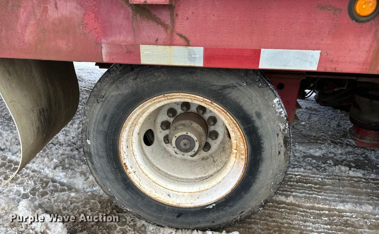 image for item DQ0624 2006 Overbilt tilt deck equipment trailer