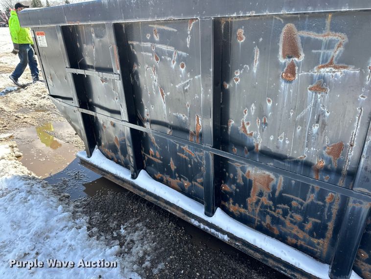 image for item DQ0625 K&H Welding roll-off dumpster