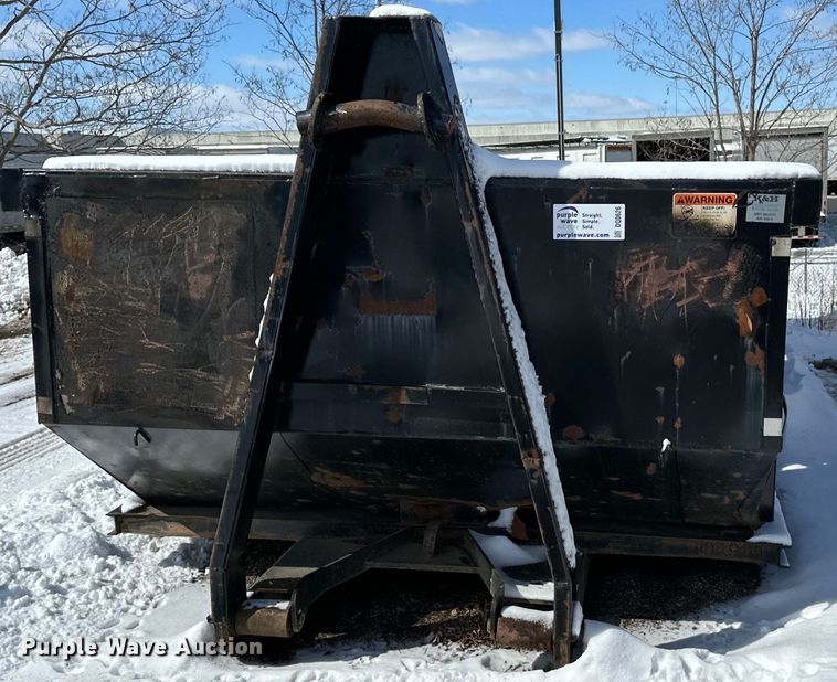 image for item DQ0626 K&H Welding roll-off dumpster