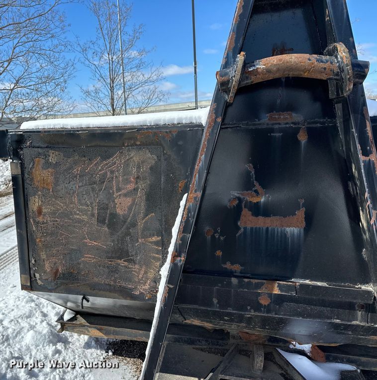 image for item DQ0626 K&H Welding roll-off dumpster