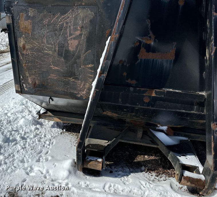 image for item DQ0626 K&H Welding roll-off dumpster