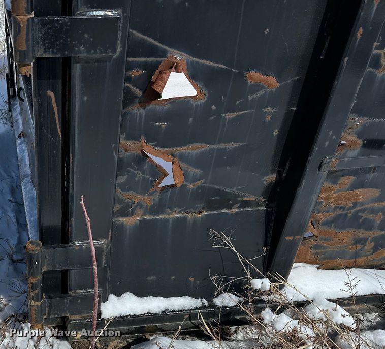 image for item DQ0626 K&H Welding roll-off dumpster