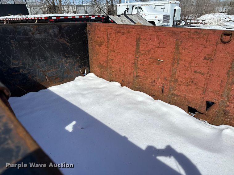 image for item DQ0627 K&H Welding roll-off dumpster