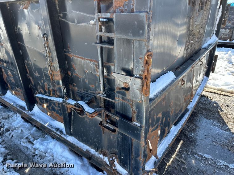 image for item DQ0627 K&H Welding roll-off dumpster