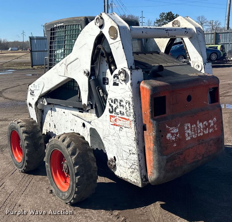 image for item DQ0743 2006 Bobcat S250 skid steer loader