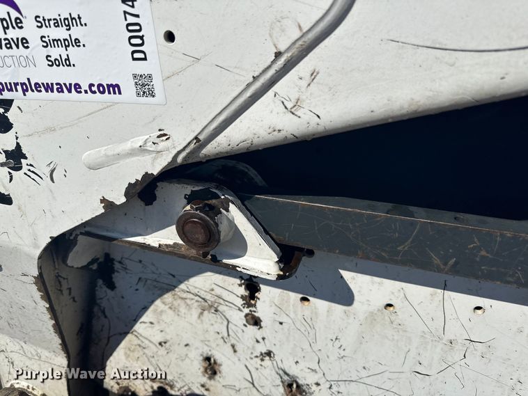 image for item DQ0743 2006 Bobcat S250 skid steer loader