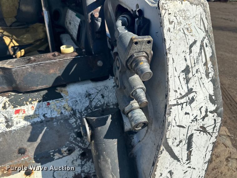 image for item DQ0743 2006 Bobcat S250 skid steer loader