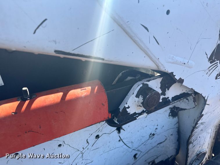 image for item DQ0743 2006 Bobcat S250 skid steer loader