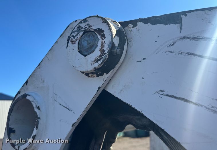 image for item DQ0743 2006 Bobcat S250 skid steer loader