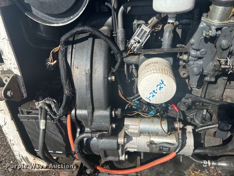 image for item DQ0743 2006 Bobcat S250 skid steer loader