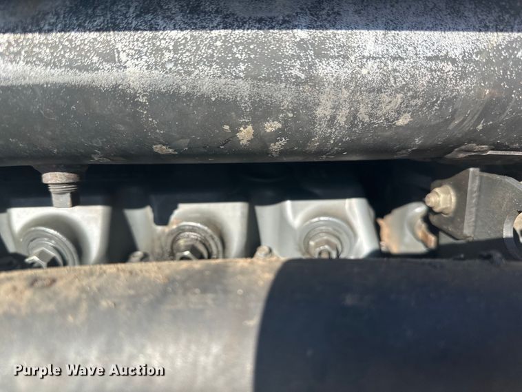 image for item DQ0743 2006 Bobcat S250 skid steer loader