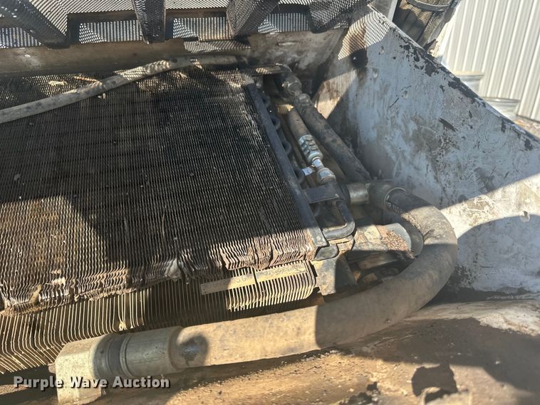 image for item DQ0743 2006 Bobcat S250 skid steer loader