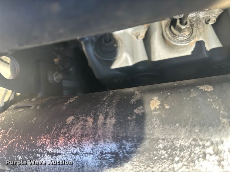 image for item DQ0743 2006 Bobcat S250 skid steer loader