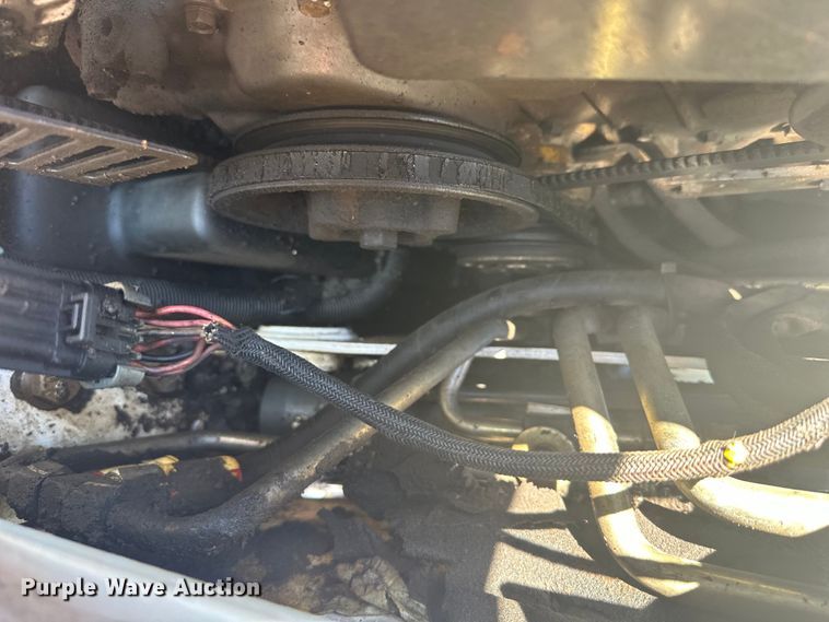 image for item DQ0743 2006 Bobcat S250 skid steer loader