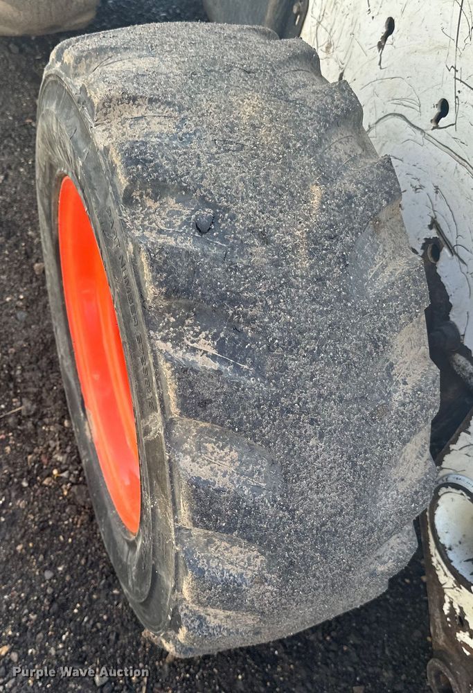 image for item DQ0743 2006 Bobcat S250 skid steer loader