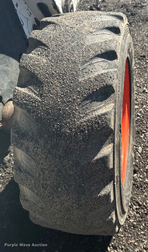 image for item DQ0743 2006 Bobcat S250 skid steer loader