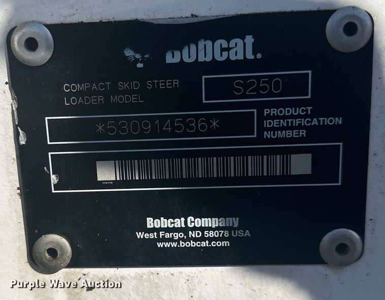 image for item DQ0743 2006 Bobcat S250 skid steer loader