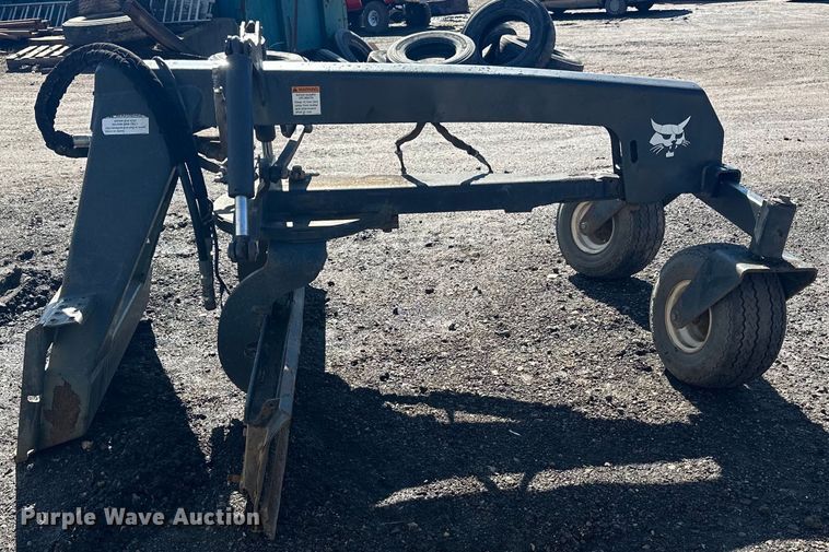 image for item DQ0744 Bobcat  Grader skid steer grader