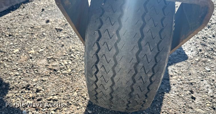 image for item DQ0744 Bobcat  Grader skid steer grader