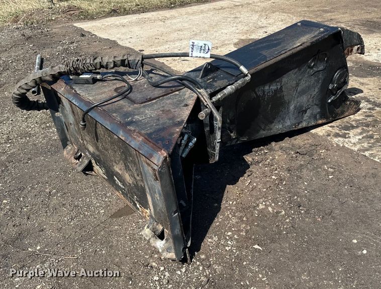 image for item DQ0746 Labounty MSD 7R skid steer shear