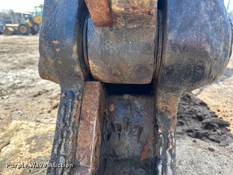 image for item DQ0746 Labounty MSD 7R skid steer shear