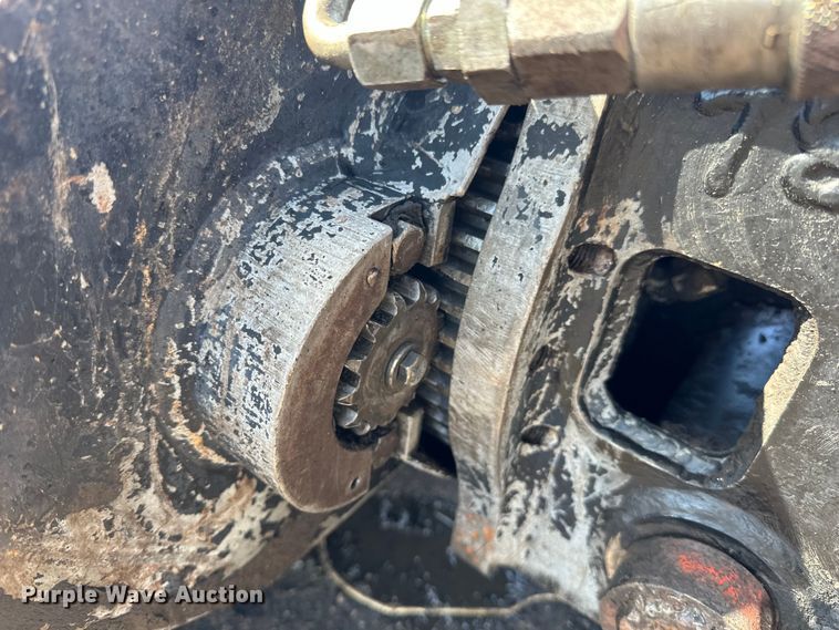 image for item DQ0746 Labounty MSD 7R skid steer shear