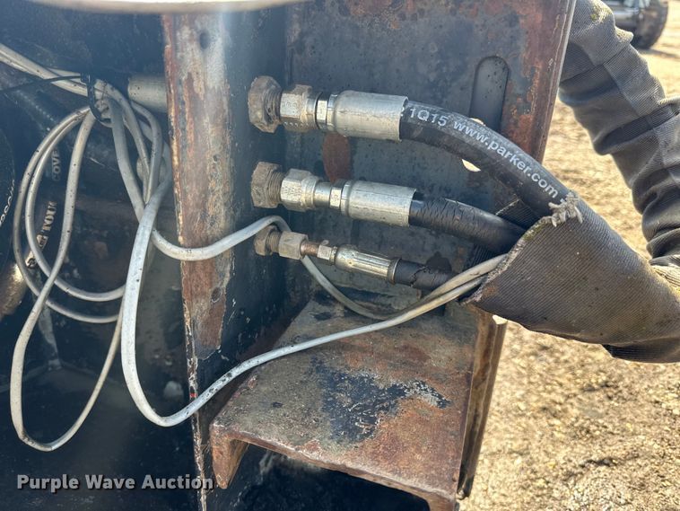 image for item DQ0746 Labounty MSD 7R skid steer shear