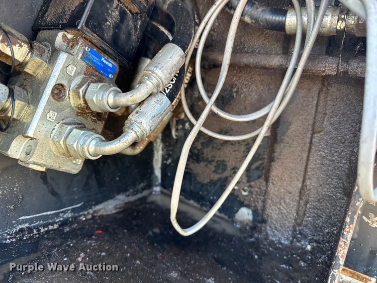 image for item DQ0746 Labounty MSD 7R skid steer shear