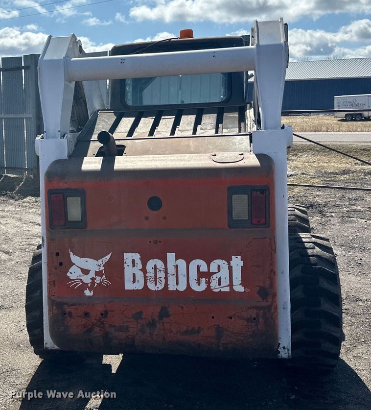 image for item DQ0747 2005 Bobcat  S250 skid steer loader