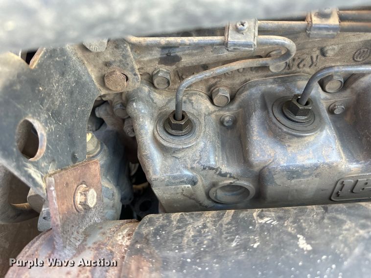 image for item DQ0747 2005 Bobcat  S250 skid steer loader